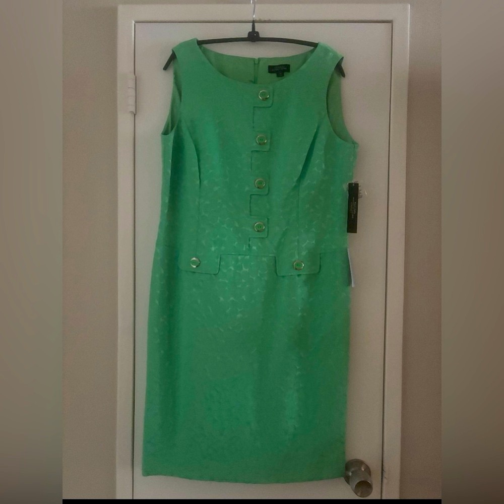 Tahari Green Sheath Dress Scoop Neck Sleeveless